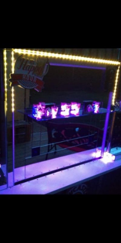 Bar mirror